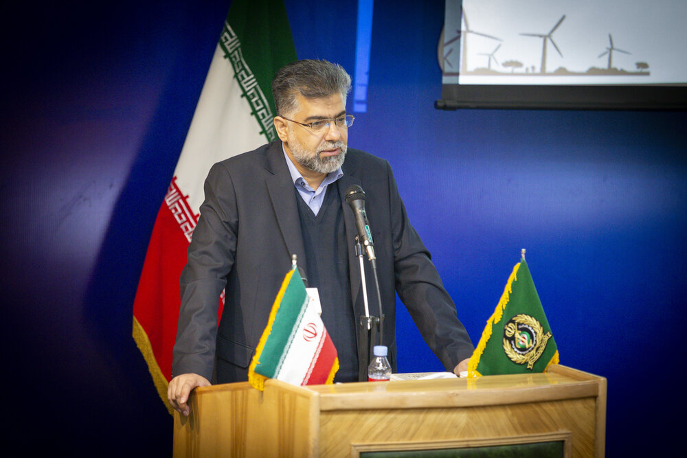 نادری شریف: توربینهای بادی با ظرفیت ۵ مگاوات خواهیم ساخت نادری شریف: توربینهای بادی با ظرفیت ۵ مگاوات خواهیم ساخت